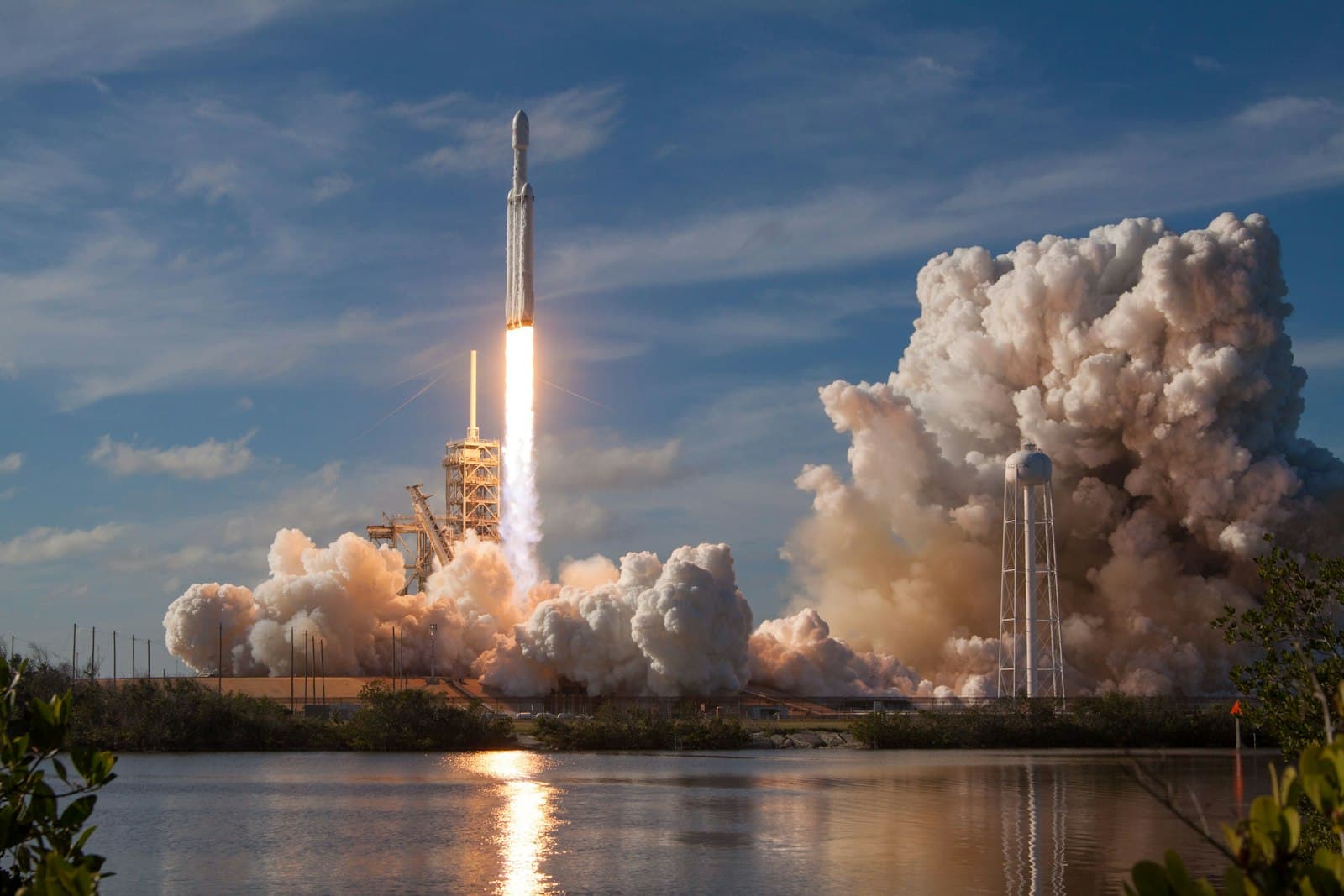 Launch vehicle lifting off from the pad
